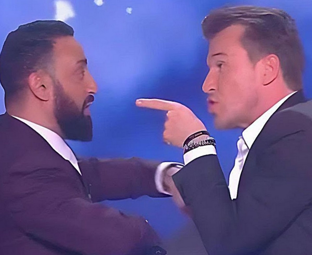 «Je vais te casser les dents» Benjamin Castaldi menacé par Cyril Hanouna, le plateau évacué en «Je vais te casser les dents» Benjamin Castaldi menacé par Cyril Hanouna, le plateau évacué en