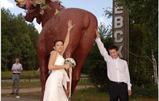 Un drôle d’endroit pour des photos de mariage