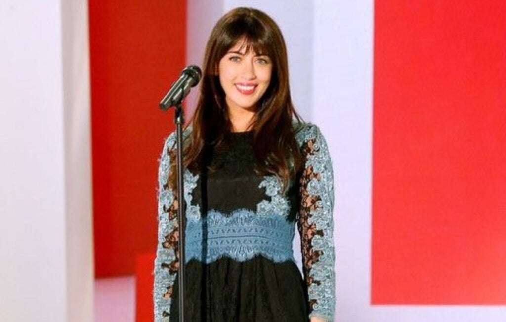 Nolwenn message vocal Alain Delon