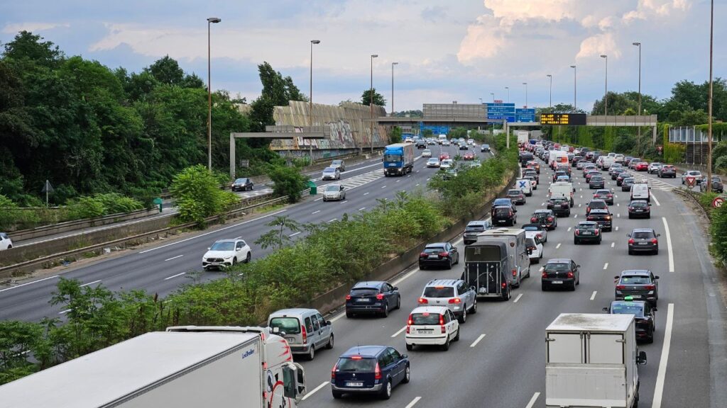 Circuler sur les autoroutes de France en cette période de fêtes de fin d'année risque d'être très compliqué.