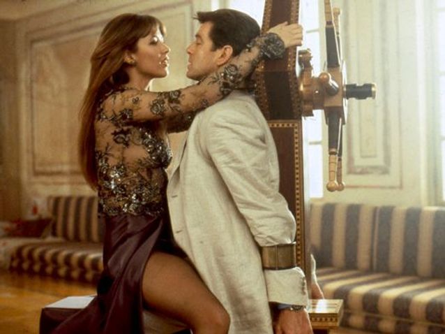 « Le monde ne suffit pas » de Michael Apted (1999)