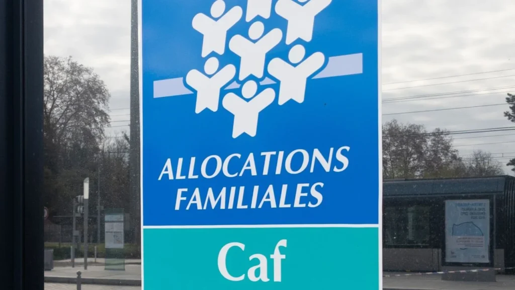 La CAF précise son calendrier 2026 avec quatre décalages ponctuels qui modifient la date d’arrivée des aides sans changer les droits des allocataires