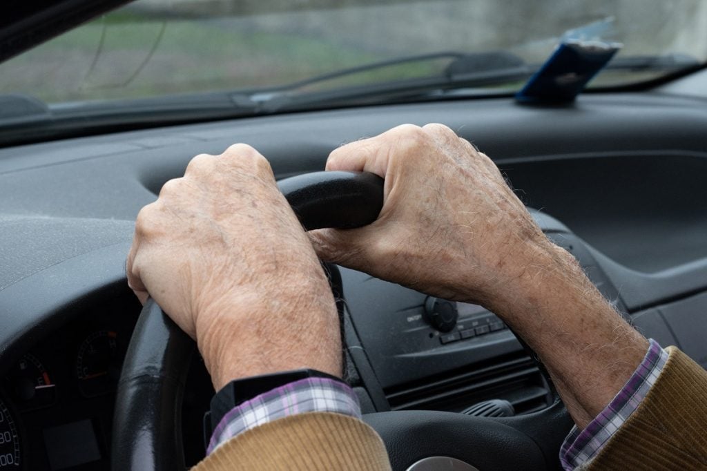 Débat sur la conduite des seniors
