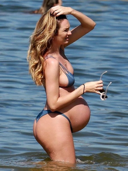 Candice Swanepoel dévoile son ventre rond en bikini : son deuxième bébé pourrait arriver plus vite que prévu